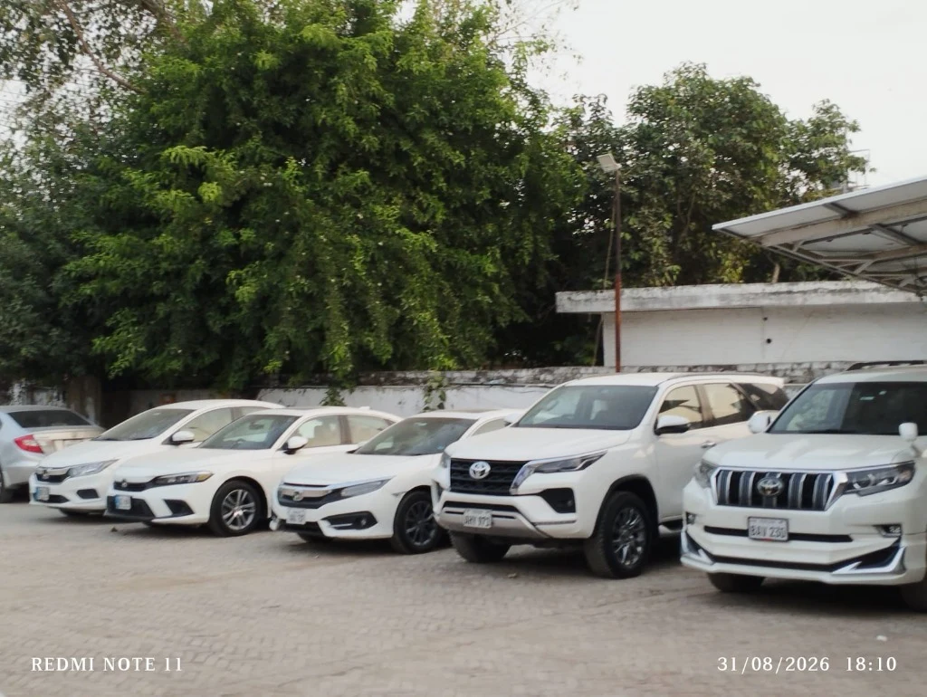 4WHEELS Fleet Yard Lineup Honda Civics, Fortuner Legender, Toyota Prado