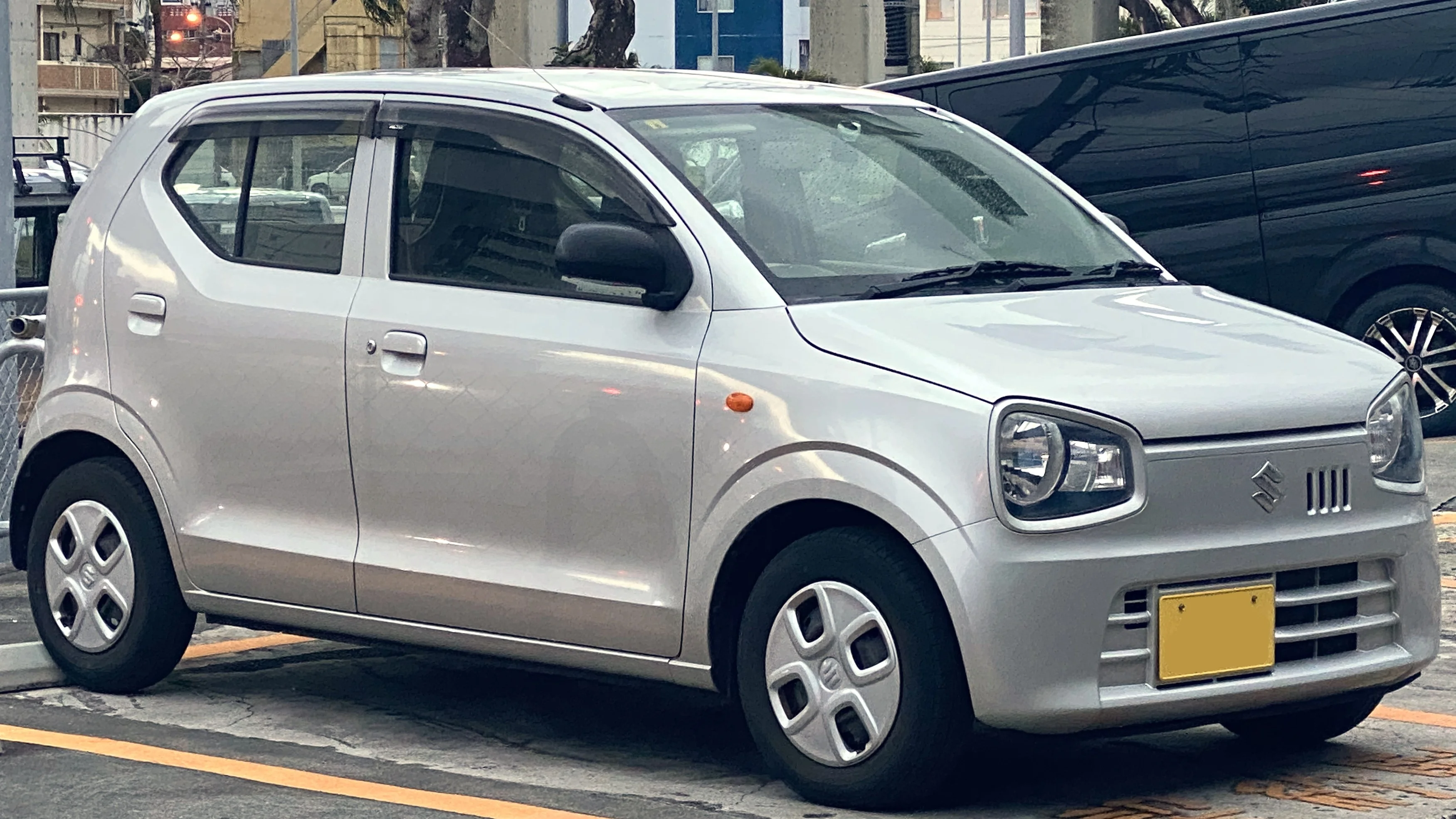 Suzuki Alto fuel-efficient compact rental car Lahore